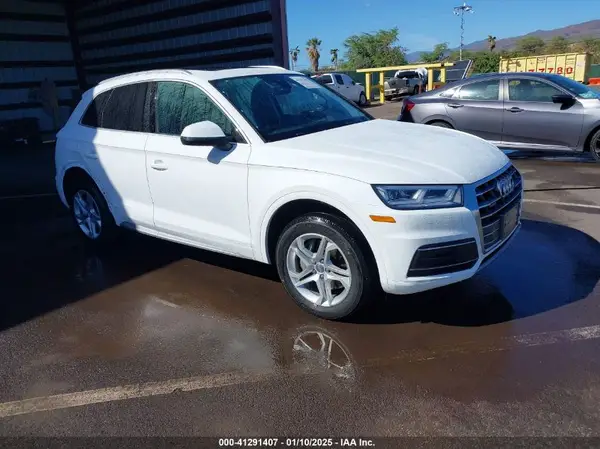 WA1BNBFY2J2060154 2018 AUDI Q5 - Image 1