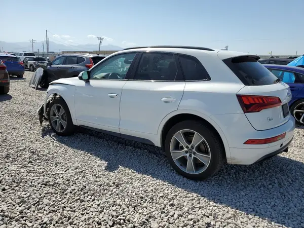 WA1BNBFYXL2004028 2020 AUDI Q5 - Image 2