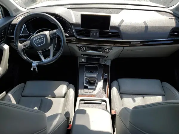 WA1BNBFYXL2004028 2020 AUDI Q5 - Image 8