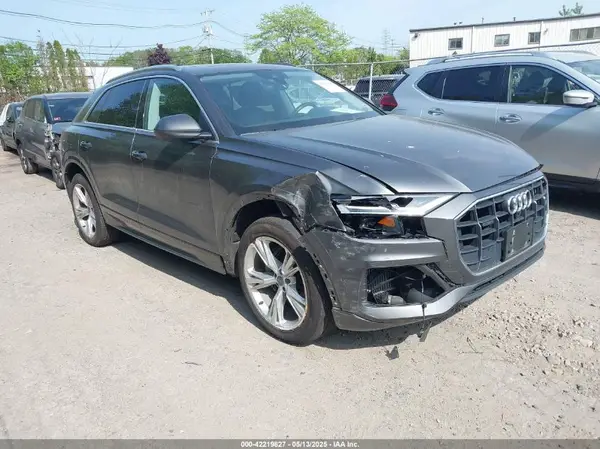 WA1BVAF10KD008895 2019 AUDI Q8 - Image 1