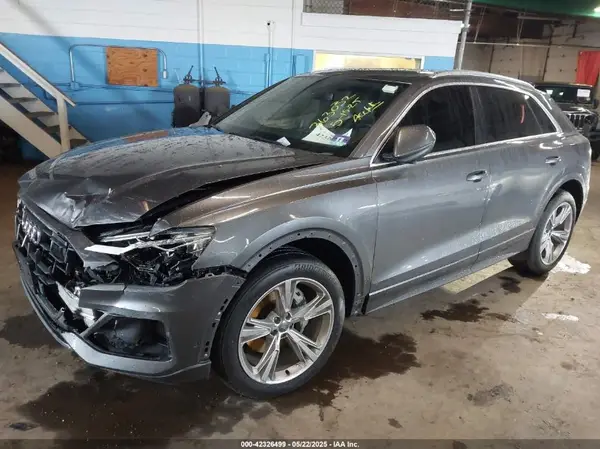 WA1BVAF10KD010002 2019 AUDI Q8 - Image 2