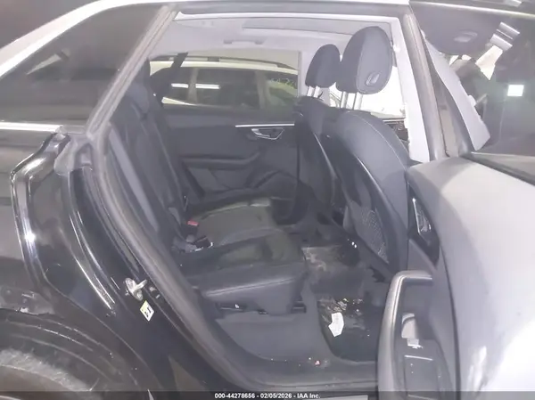 WA1BVAF10KD022361 2019 AUDI Q8 - Image 8