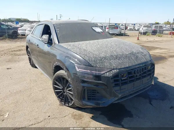 WA1BVAF10KD040570 2019 AUDI Q8 - Image 1