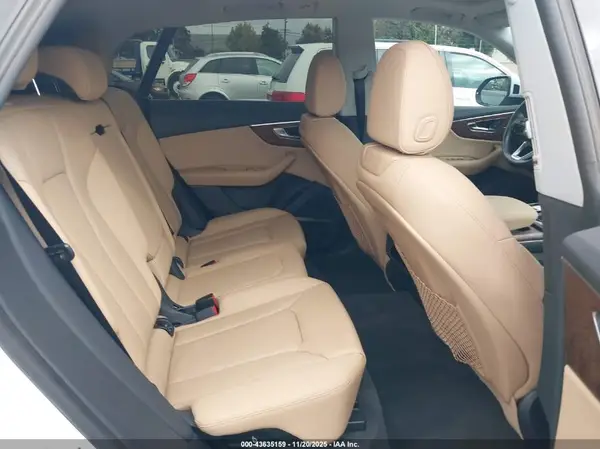WA1BVAF11KD010705 2019 AUDI Q8 - Image 8