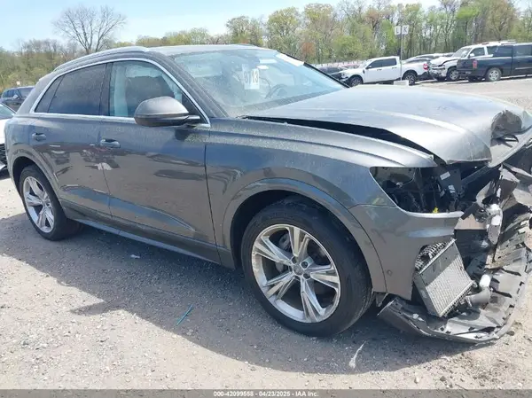 WA1BVAF11KD016990 2019 AUDI Q8 - Image 1