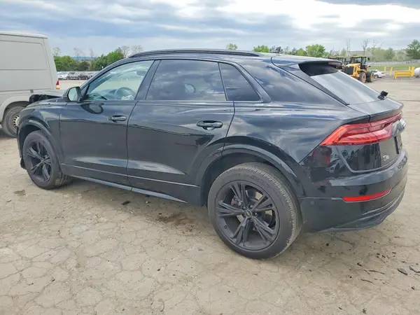 WA1BVAF11MD037213 2021 AUDI Q8 - Image 2