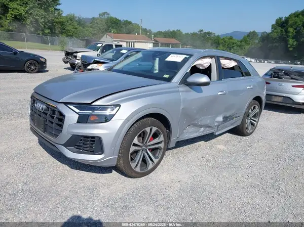 WA1BVAF12KD048167 2019 AUDI Q8 - Image 2
