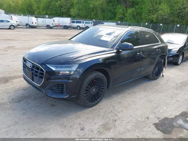 WA1BVAF13KD031832 2019 AUDI Q8 - Image 2