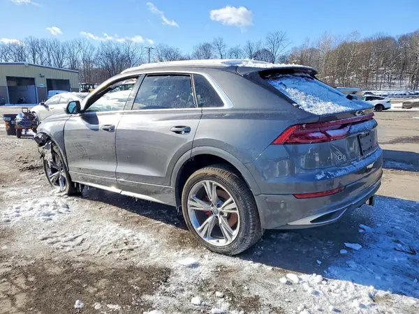 WA1BVAF13KD037839 2019 AUDI Q8 - Image 2