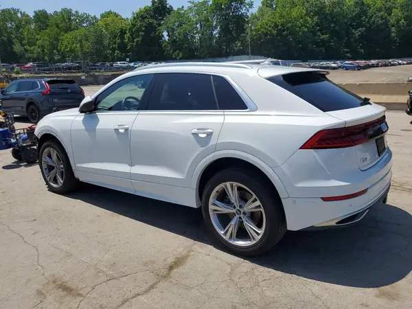 WA1BVAF13MD007212 2021 AUDI Q8 - Image 2