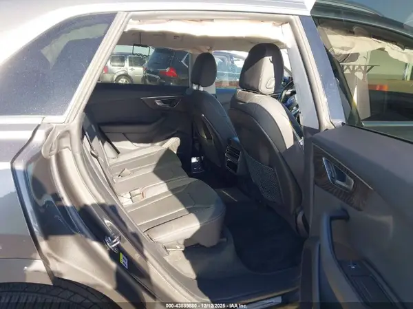 WA1BVAF14KD020385 2019 AUDI Q8 - Image 8