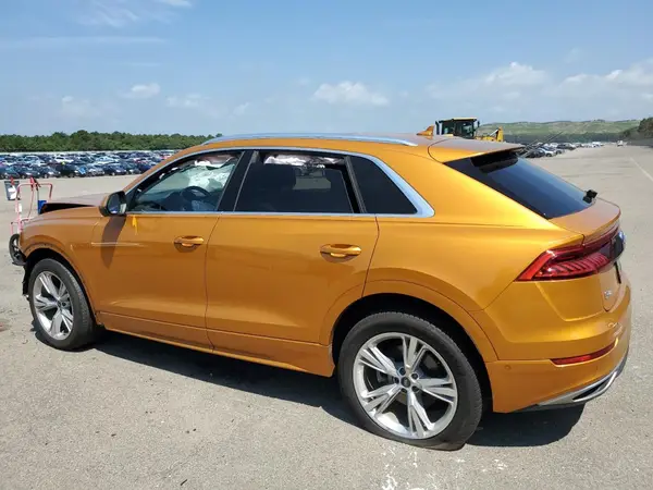 WA1BVAF14KD020662 2019 AUDI Q8 - Image 2
