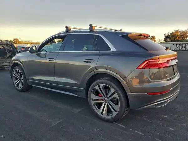 WA1BVAF14KD042161 2019 AUDI Q8 - Image 2