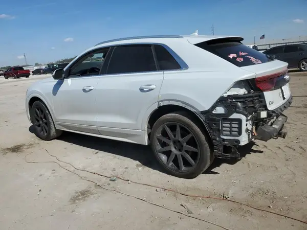 WA1BVAF15KD023926 2019 AUDI Q8 - Image 2
