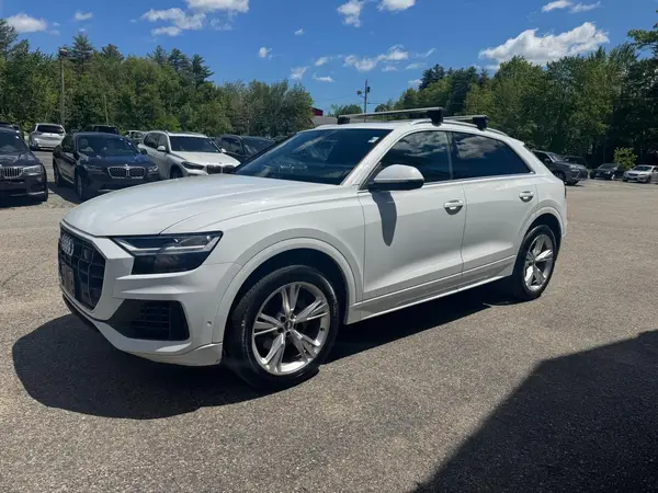 WA1BVAF15KD028897 2019 AUDI Q8 - Image 2