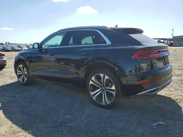 WA1BVAF15KD029922 2019 AUDI Q8 - Image 2