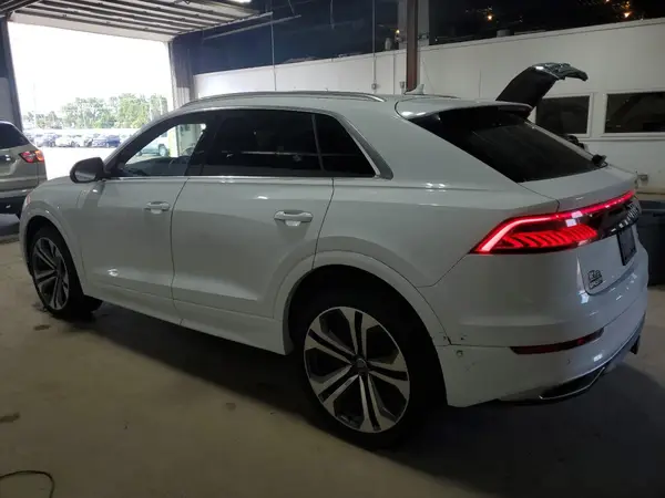 WA1BVAF15KD036319 2019 AUDI Q8 - Image 2