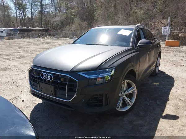 WA1BVAF16KD007265 2019 AUDI Q8 - Image 2