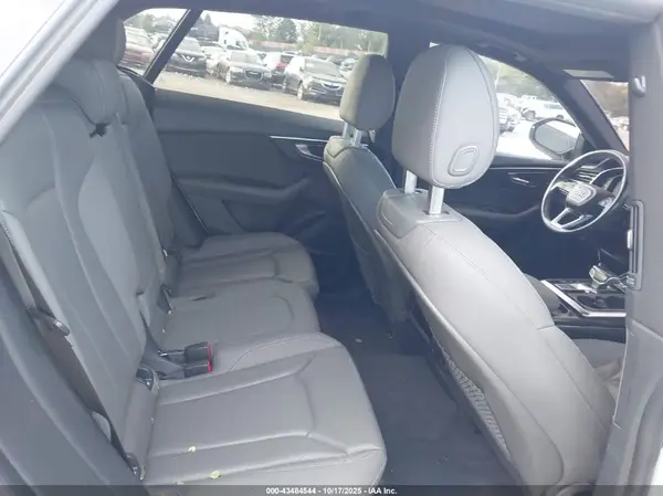 WA1BVAF16KD021814 2019 AUDI Q8 - Image 8