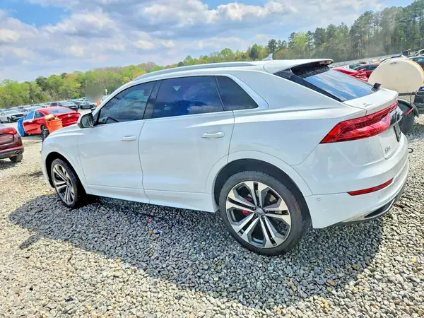 WA1BVAF16KD031212 2019 AUDI Q8 - Image 2