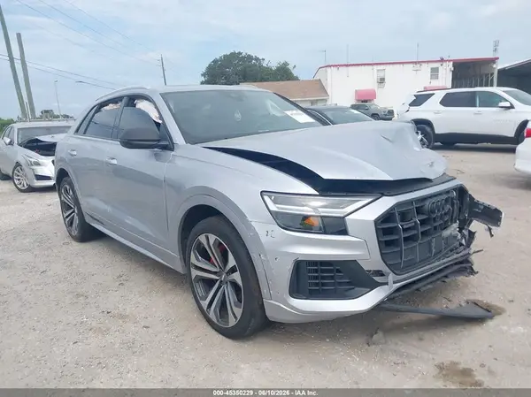 WA1BVAF17KD038184 2019 AUDI Q8 - Image 1