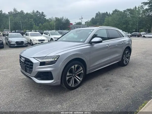 WA1BVAF19KD030815 2019 AUDI Q8 - Image 2