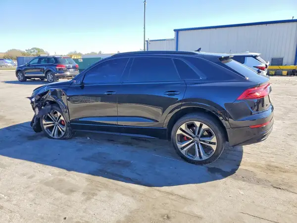 WA1BVAF19KD038199 2019 AUDI Q8 - Image 2