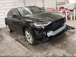 WA1BVAF19LD008718 2020 AUDI Q8