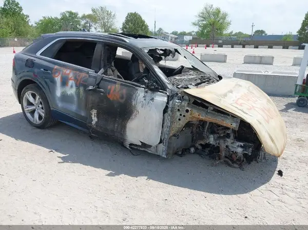 WA1BVAF1XKD011772 2019 AUDI Q8 - Image 1