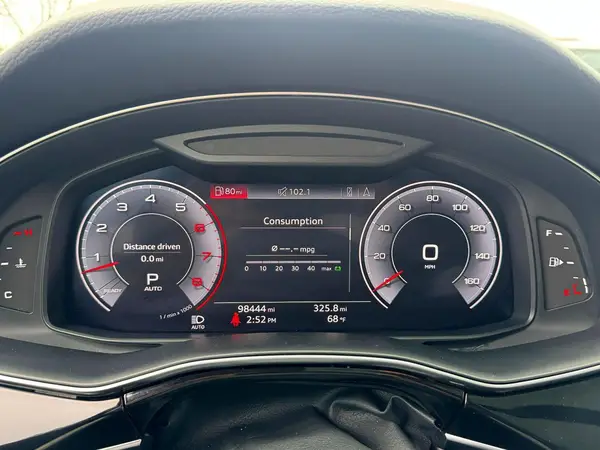 WA1BVAF1XKD015613 2019 AUDI Q8 - Image 8