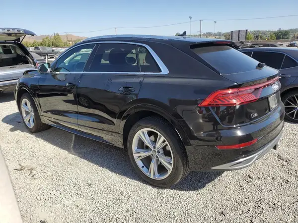 WA1BVAF1XKD024179 2019 AUDI Q8 - Image 2