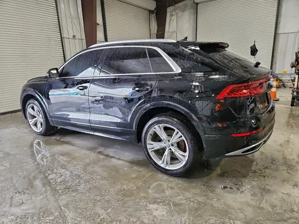 WA1BVAF1XKD024957 2019 AUDI Q8 - Image 2