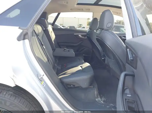 WA1BVAF1XKD033223 2019 AUDI Q8 - Image 8