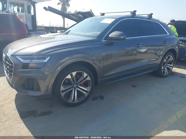 WA1BVAF1XKD038227 2019 AUDI Q8 - Image 2