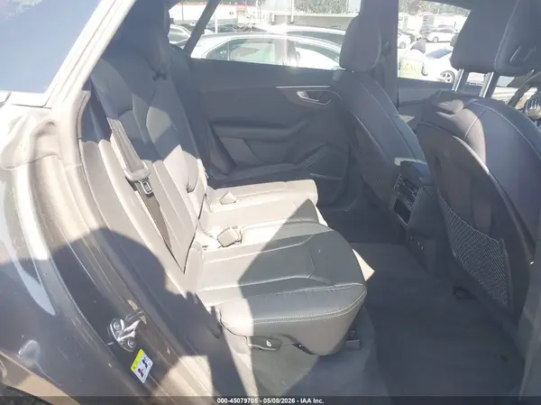 WA1BVAF1XKD038227 2019 AUDI Q8 - Image 8