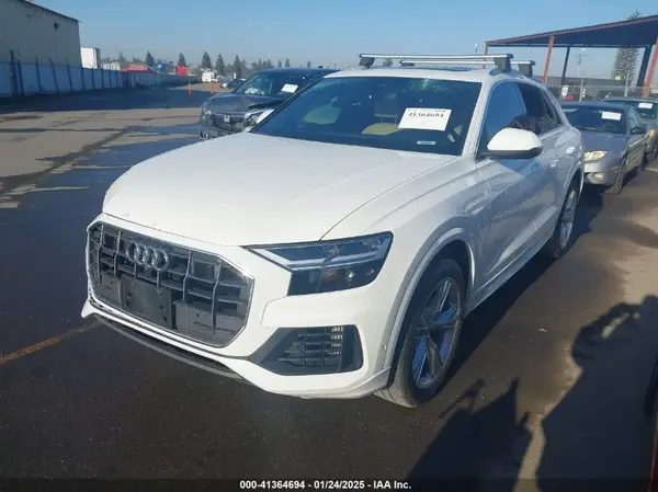 WA1BVBF13ND011283 2022 AUDI Q8 - Image 2