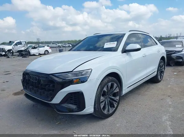 WA1BVBF13RD019566 2024 AUDI Q8 - Image 2