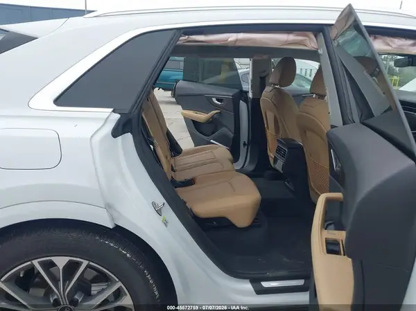 WA1BVBF16RD003619 2024 AUDI Q8 - Image 8