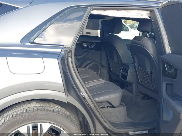 WA1BVBF17SD034447 2025 AUDI Q8 - Image 8
