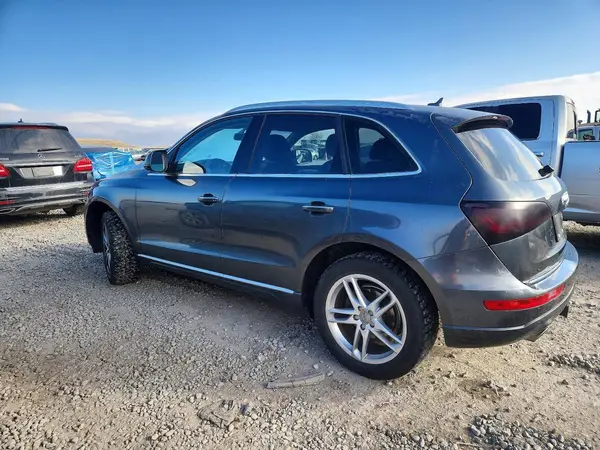 WA1C2AFP0HA000940 2017 AUDI Q5 - Image 2