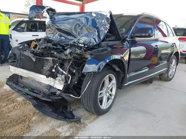 WA1C2AFP0HA099940 2017 AUDI Q5 - Image 2