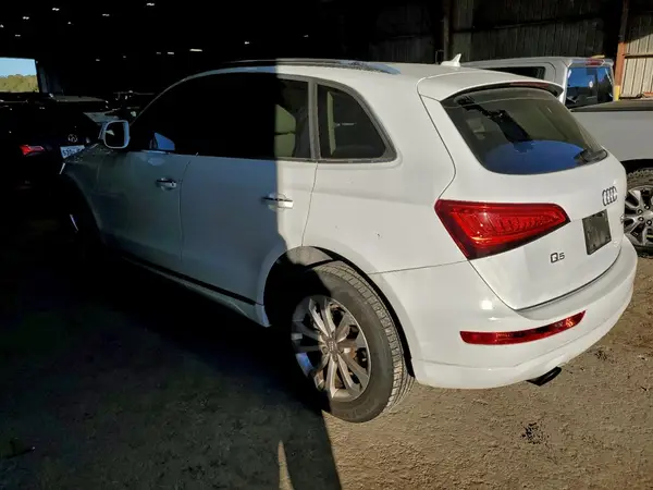 WA1C2AFP1HA007427 2017 AUDI Q5 - Image 2
