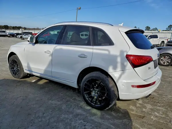 WA1C2AFP1HA083813 2017 AUDI Q5 - Image 2