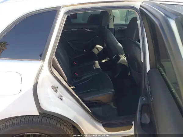 WA1C2AFP2HA065076 2017 AUDI Q5 - Image 8