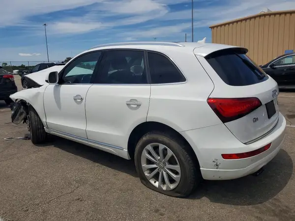 WA1C2AFP3HA070416 2017 AUDI Q5 - Image 2