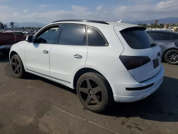 WA1C2AFP3HA070898 2017 AUDI Q5 - Image 2