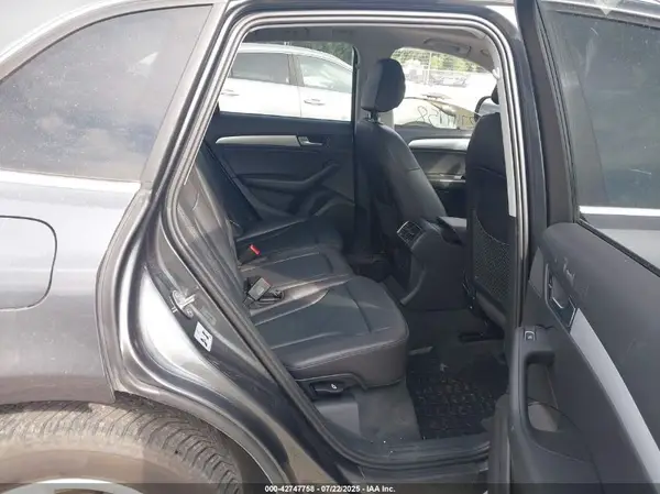 WA1C2AFP4HA071641 2017 AUDI Q5 - Image 8