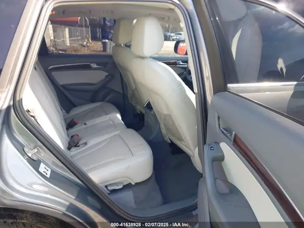 WA1C2AFP6HA096704 2017 AUDI Q5 - Image 8