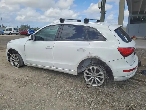WA1C2AFP7HA013930 2017 AUDI Q5 - Image 2