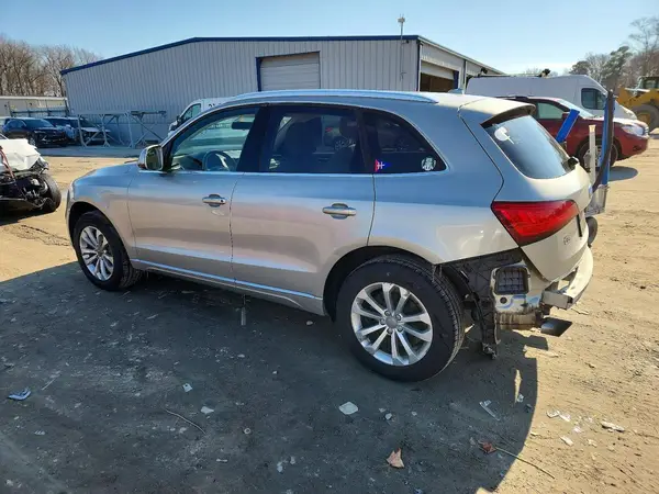 WA1C2AFP8HA098888 2017 AUDI Q5 - Image 2